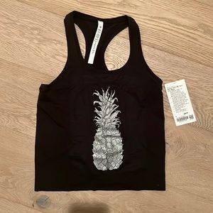 NWT Lululemon Black/Silver Hawaiian pineapple Swiftly Tech RB Tank 2.0 Race